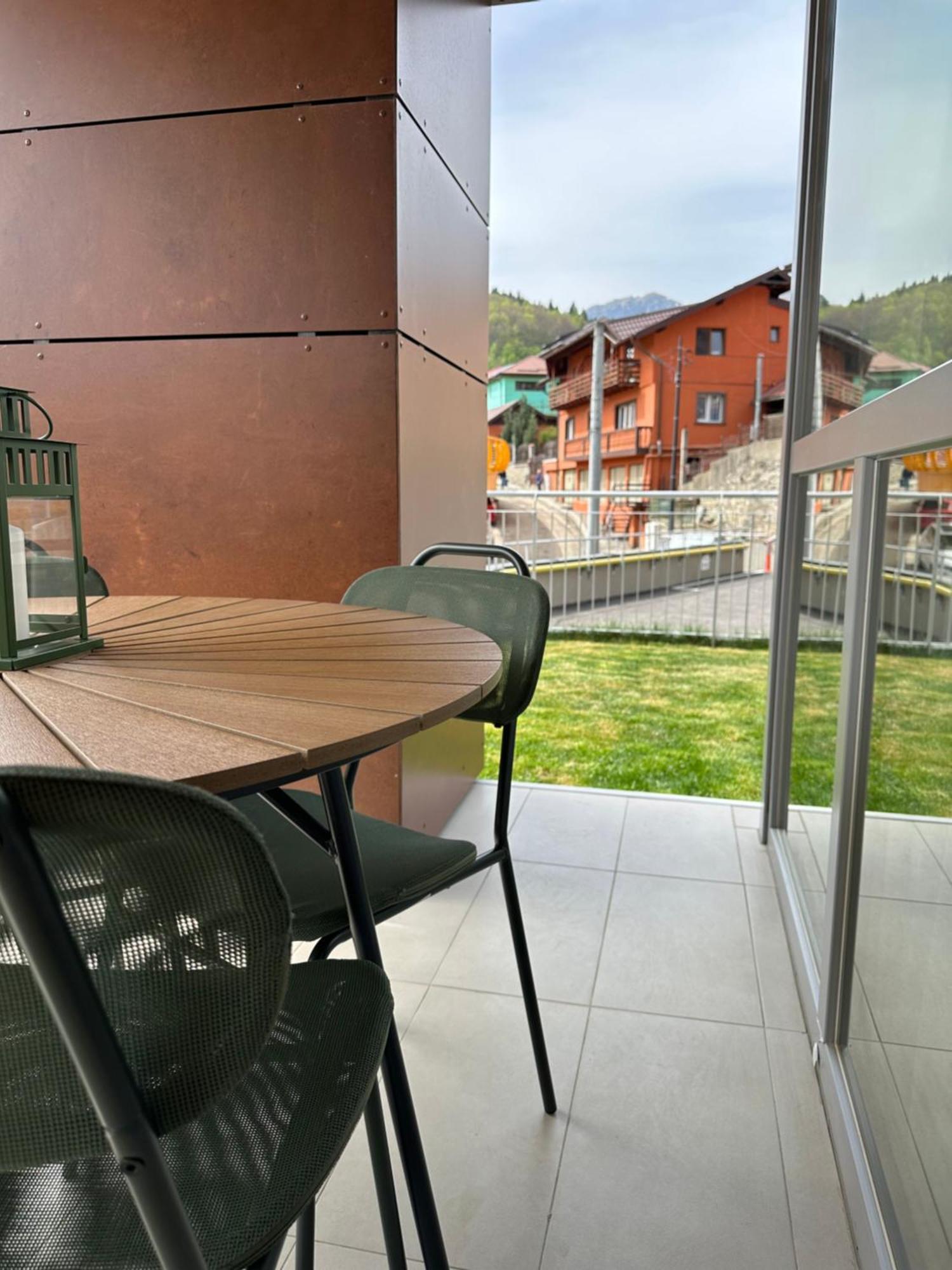Dream Garden Apartment With Free Parking Sinaia Exteriör bild
