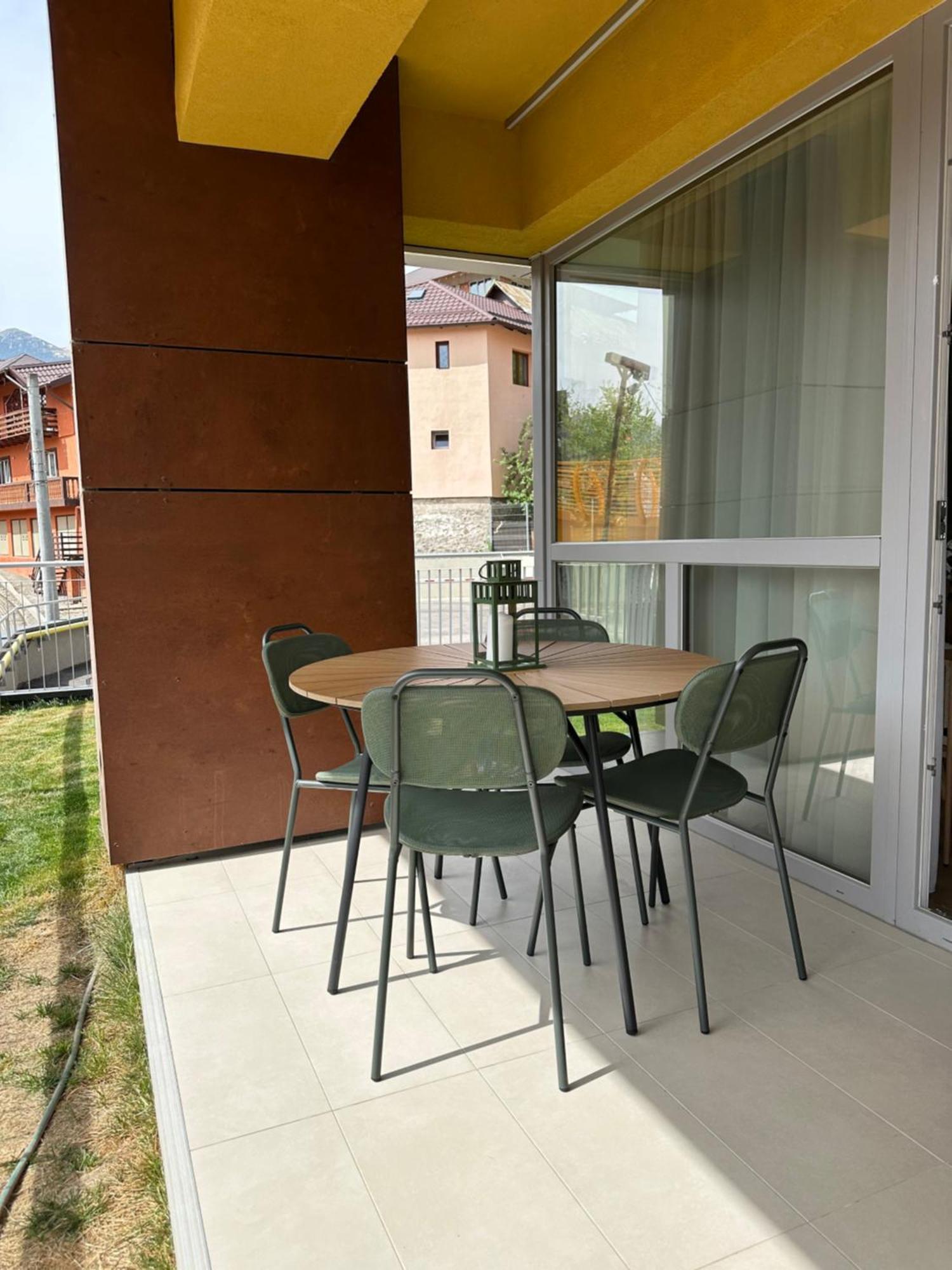 Dream Garden Apartment With Free Parking Sinaia Exteriör bild